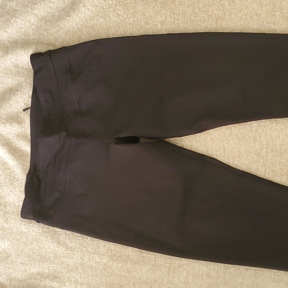 Lululemon women black  crop  leggins lsize 6 - Picture 2 of 11